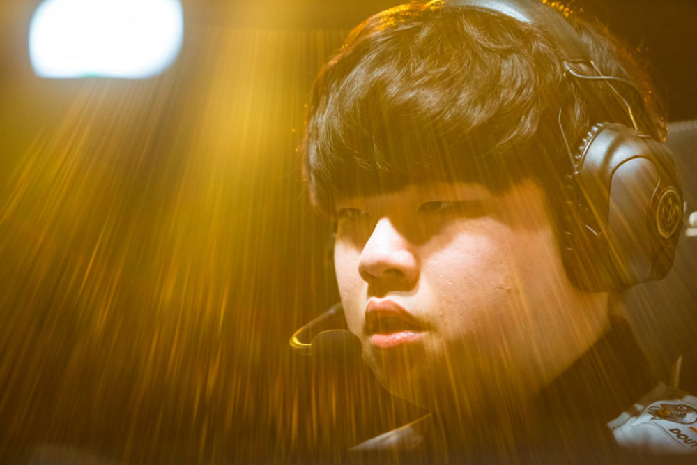 关于JackeyLove连续三场比赛得分超过晋级下一阶段，SKT不断突破！观众掌声雷动的信息-hth体育官网入口